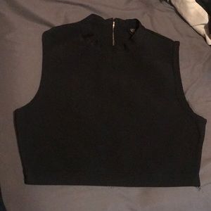 Black cropped fitted tank